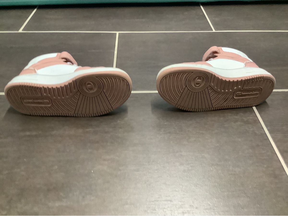 Champion Scarpe per ragazze: Champion Sneaker Gr. 36 – Usato da Brugg AG venduto da Sweety_pie 5