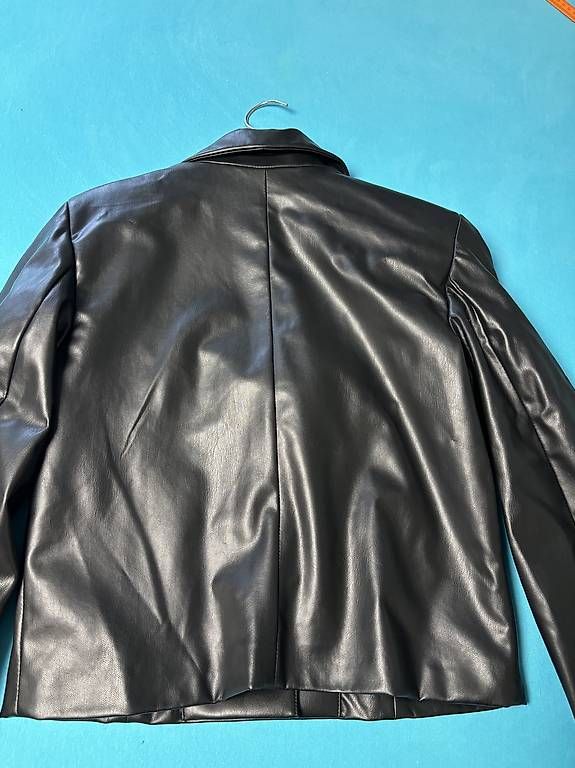 Jacken: Kunstlederjacke kurz Gr. XS – Gebraucht aus Wald AR von bertli00 1