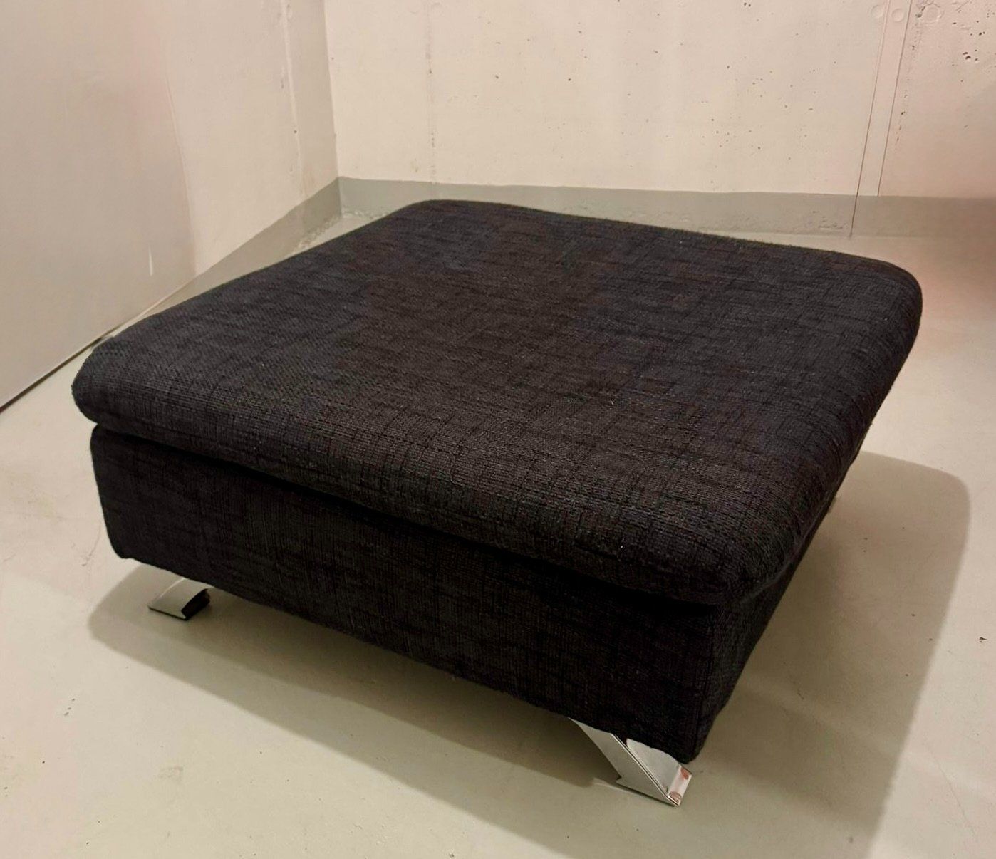Pfister Hocker: Grosser Ottoman – Gebraucht aus Bubikon von ann_m2tx