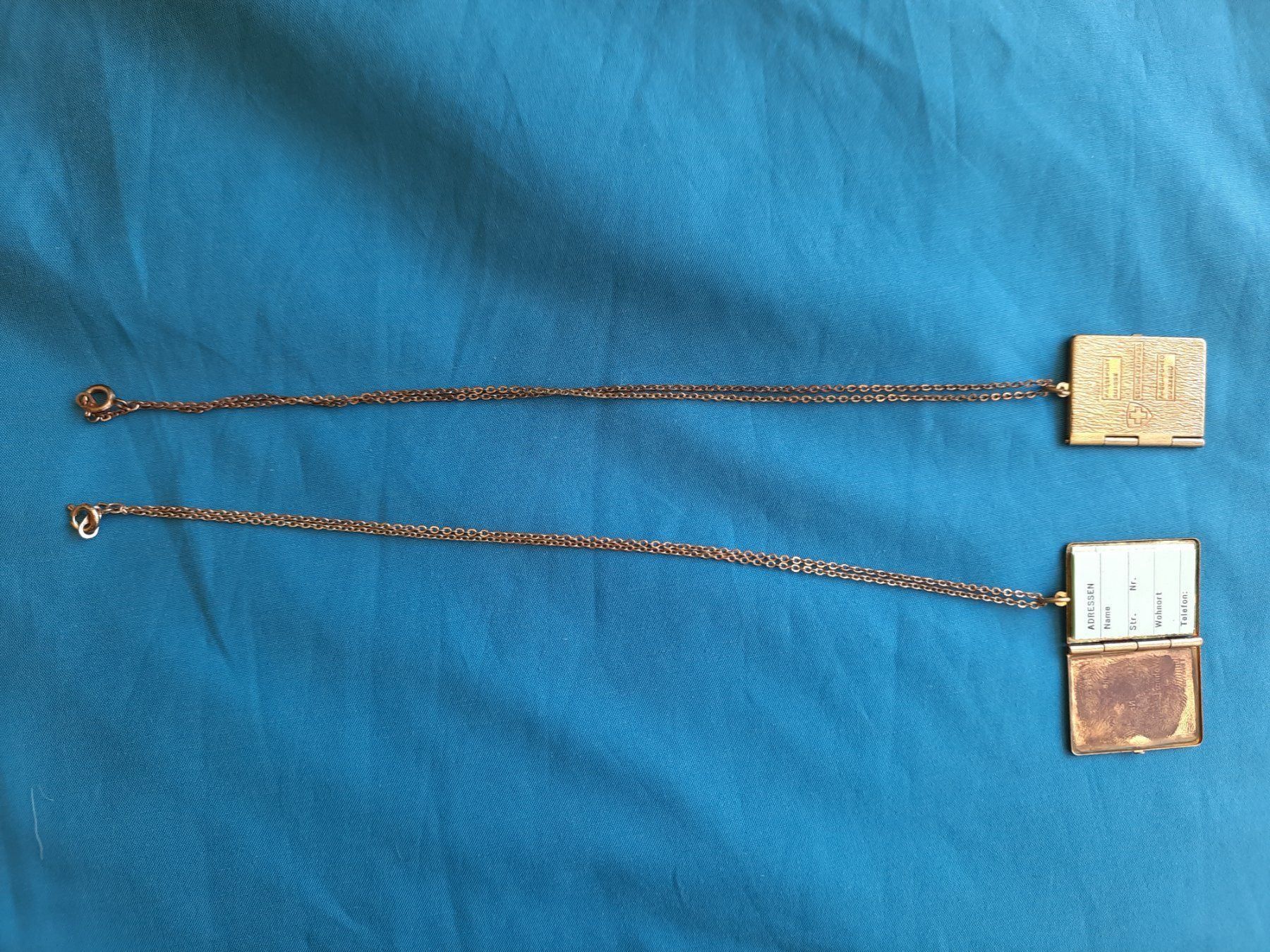 Catenine: Kette & Schweizer Pass als Schmuck, 2stk – Usato da Herrliberg venduto da AlexandraBopp