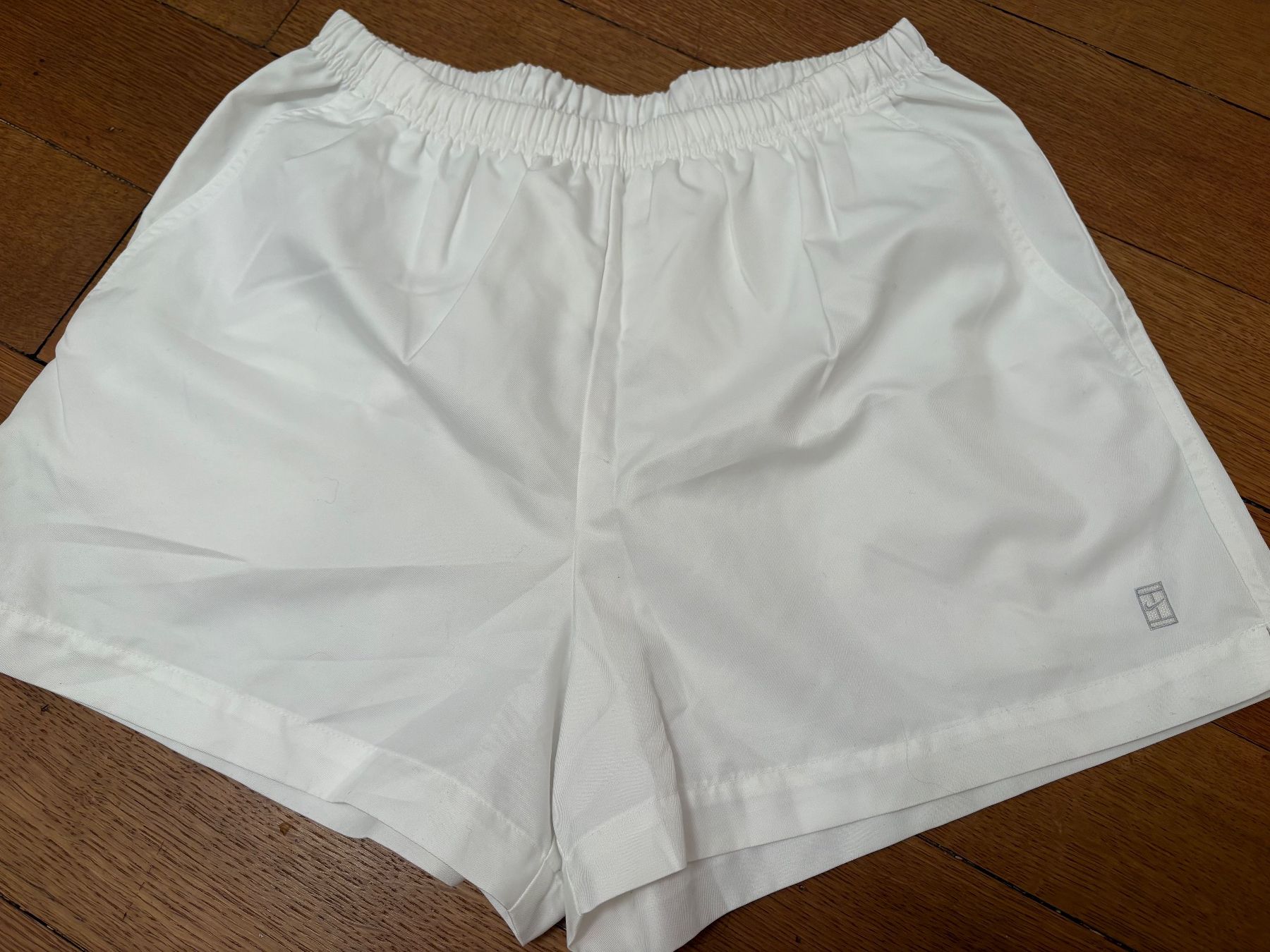 Nike Pantaloni: NIKE Tennis-Shorts, Größe S – Usato da Basel venduto da SAF