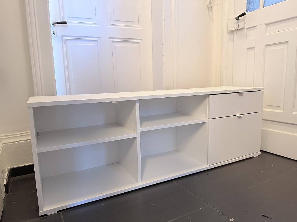 Meubles TV: TV-Sideboard IKEA  – D'occasion à Bern par Mattia.W