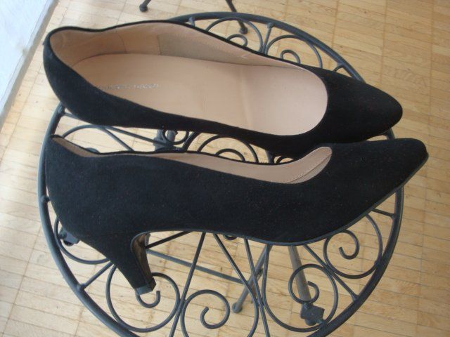 Damenschuhe: schwarzer Veloursleder Pumps – Gebraucht aus Thun von Ereli47 3