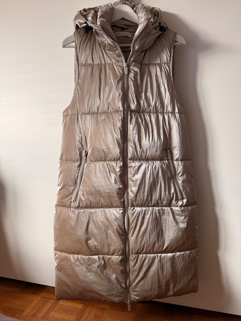 Please Jeans Giacche: Gilet lungo imbottito PLEASE – Nuovo (secondo la descrizione) da Bellinzona venduto da bul_mvy5