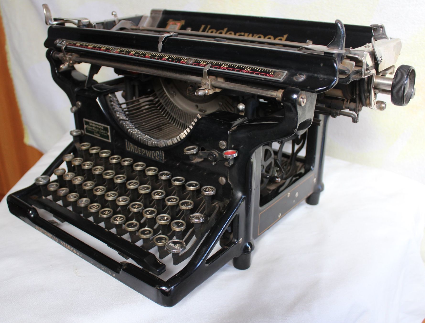Underwood Machines à écrire: Antike "Underwood"-Schreibmaschine – D'occasion à Herznach par atsirch60