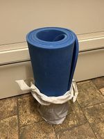 Blaue Isomatte / Campingmatte aus Schaumstoff
