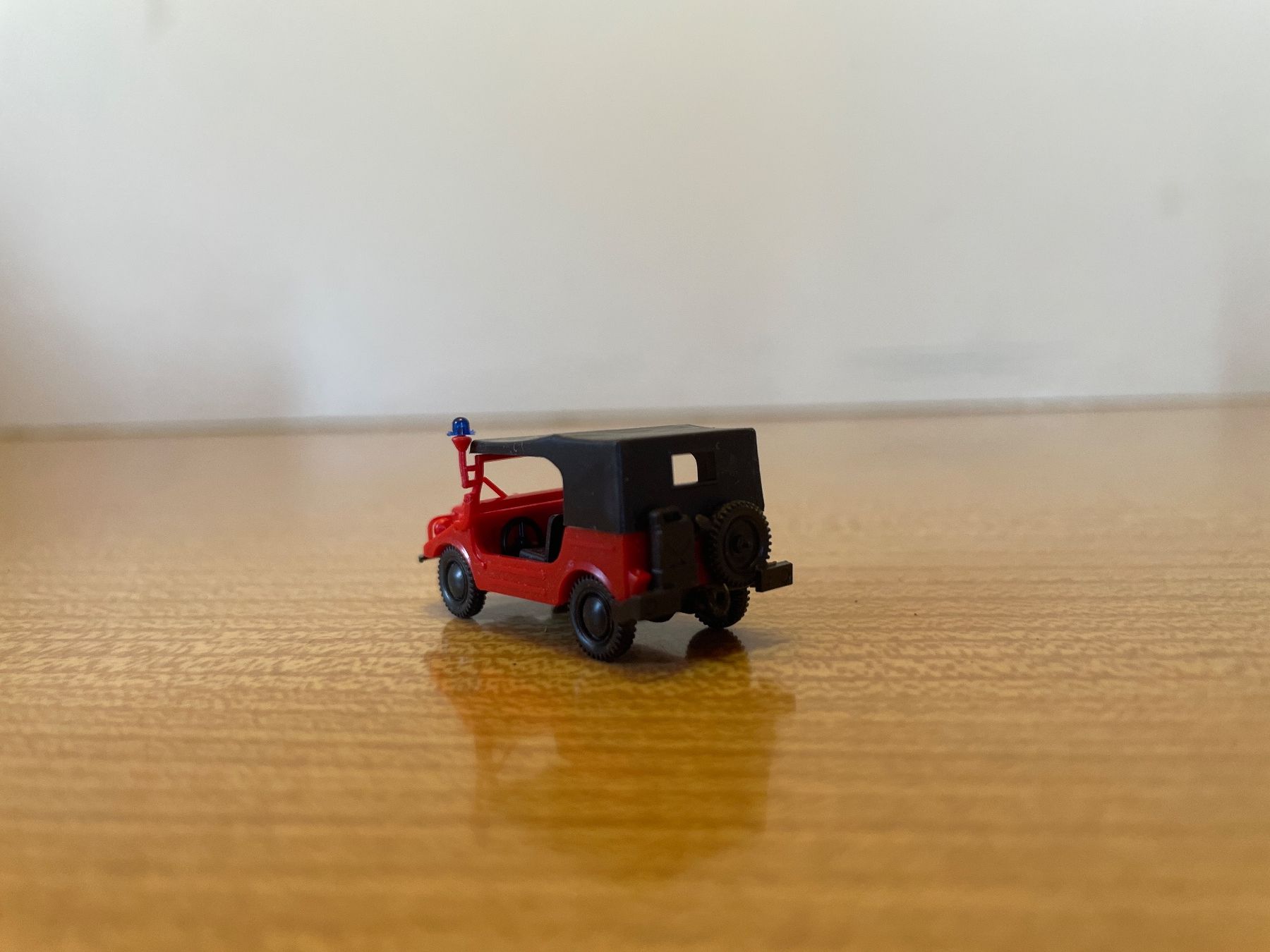 Roco Modellini di ferrovie: Roco Rotes Miniaturauto – Usato da Suhr venduto da Daneli7 1