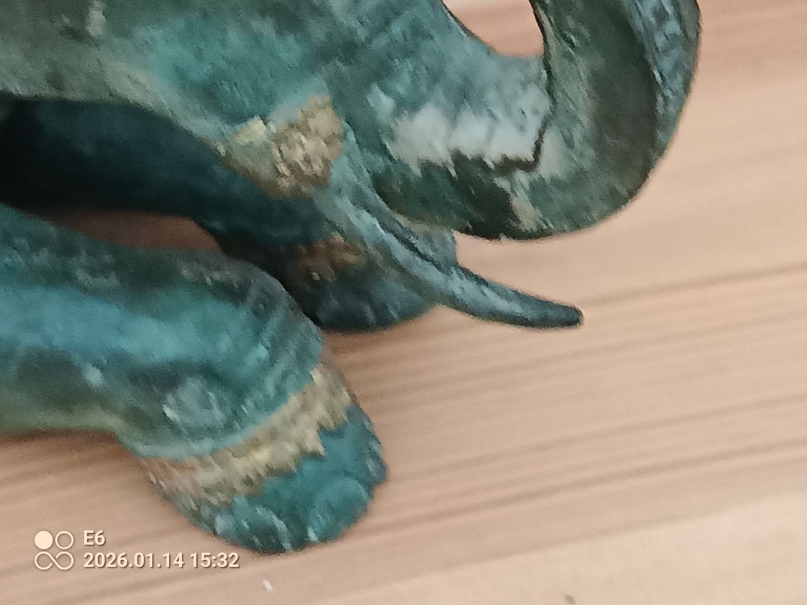 Figuren: Knieender Elefant – Gebraucht aus Zürich von Mitzi6 4