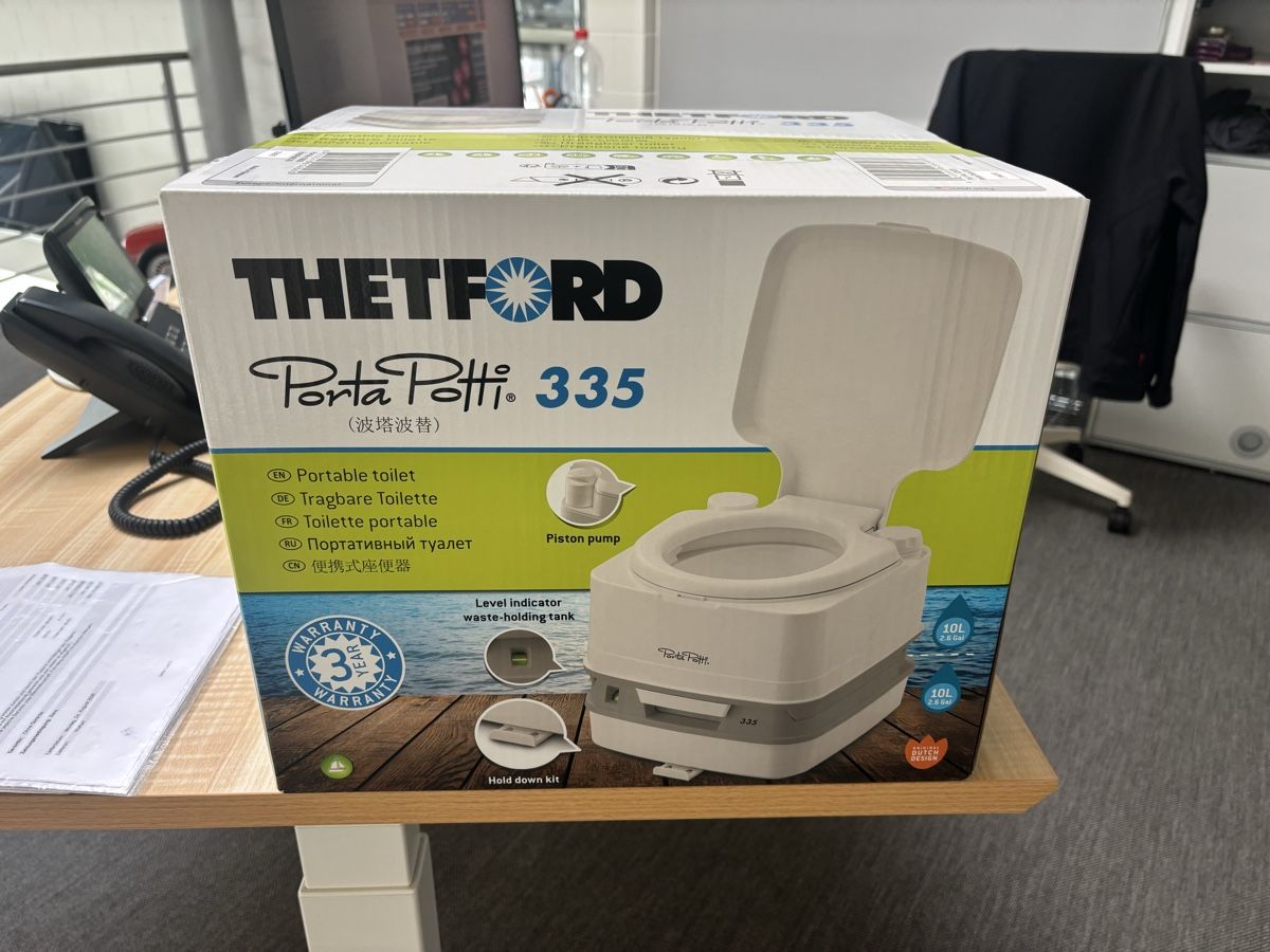Thetford WC: Tragbare Toilette – Nuovo e nell'imballaggio originale da Wattwil venduto da Mueller842