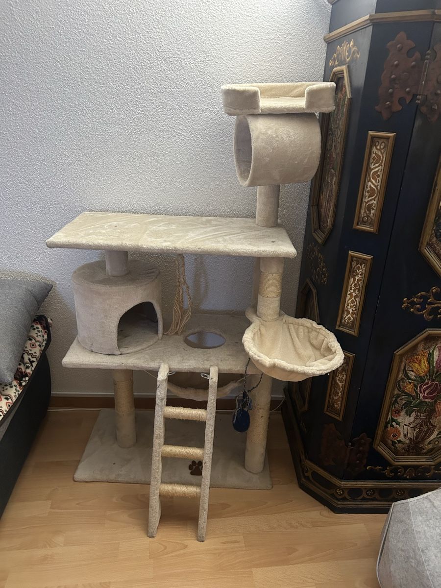 Arbres à chats: Katzenbaum – D'occasion à Oberurnen par Black_Jack_2.4