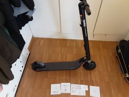 Ninebot by Segway Elektroroller E25 neuwertig Top NP 469 CHF