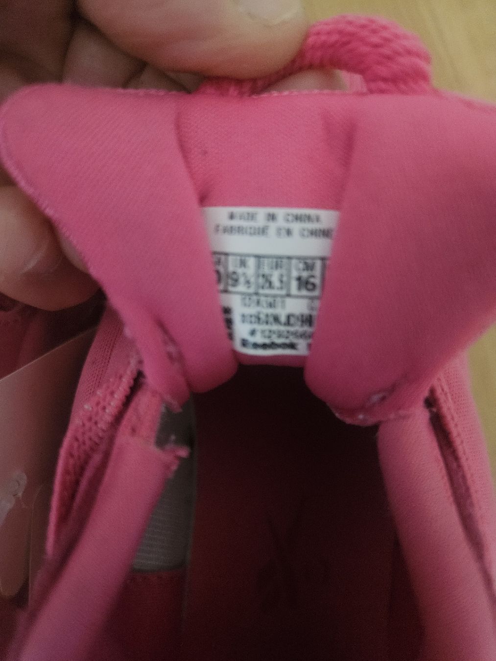 Reebok Scarpe per ragazzi: Schuhe Reebok  – Usato da Luzern venduto da Dan_8m79 3