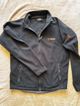 Sherpa Fleece Jacke, neuwertig, Grösse M