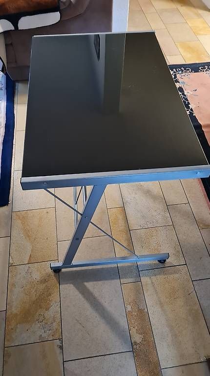 Schreibtische: Bureau métal et verre – Gebraucht aus Cornaux NE von Philippe777 4