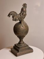 Deko Hahn Figur auf Kugel mit Sockel 30 cm