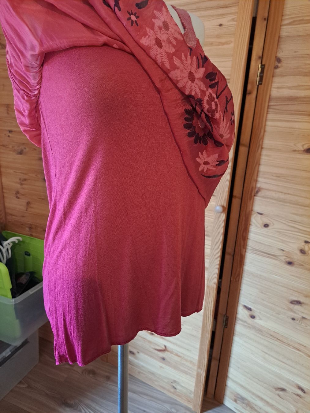 Top: Sommerliches Top mit Blumenprint, Gr. M, rot – Nuovo (secondo la descrizione) da Rafz venduto da MuriFinn 4