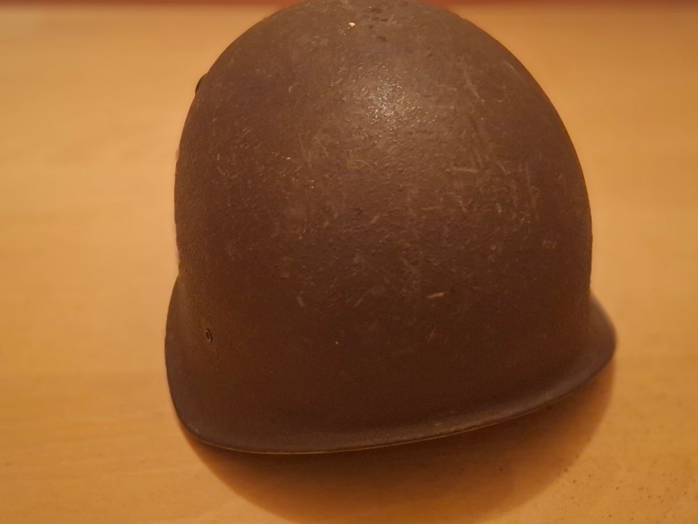 Uniformi & Effetti personali: Casque militaire / armée suisse – Usato da Bonfol venduto da sch_qy5d