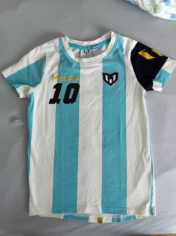 Camicie, T-shirt & Polo: Messi T-shirt grösde 98/ 104 – Usato da Leuzigen venduto da Loop_t 1