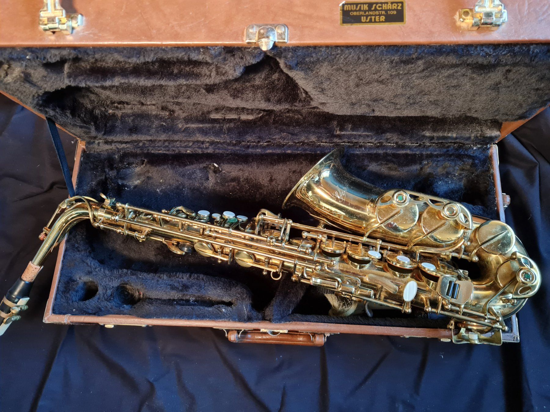 Strumenti musicali: Altsaxophone Jork mit Koffer – Usato da Saland venduto da Idee2005