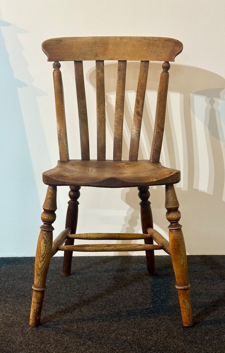 Stühle: Holzstuhl Landhausstil – Gebraucht aus Basel von artthings4you