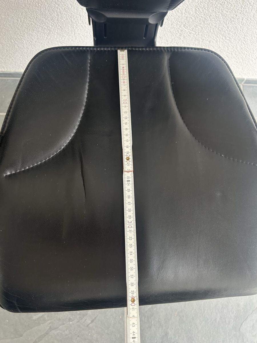 Giroflex Stühle: Bürostuhl – Neu (gemäss Beschreibung) aus Erlenbach ZH von Xe01 1