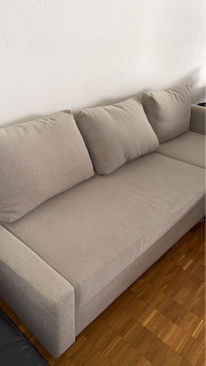 Sofas: BEIGE SECTIONAL SOFA – Gebraucht aus Puplinge von yav_9r9f 2