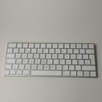 Apple Magic Keyboard (Modell A1644) – Schweizer Layout (CH) 