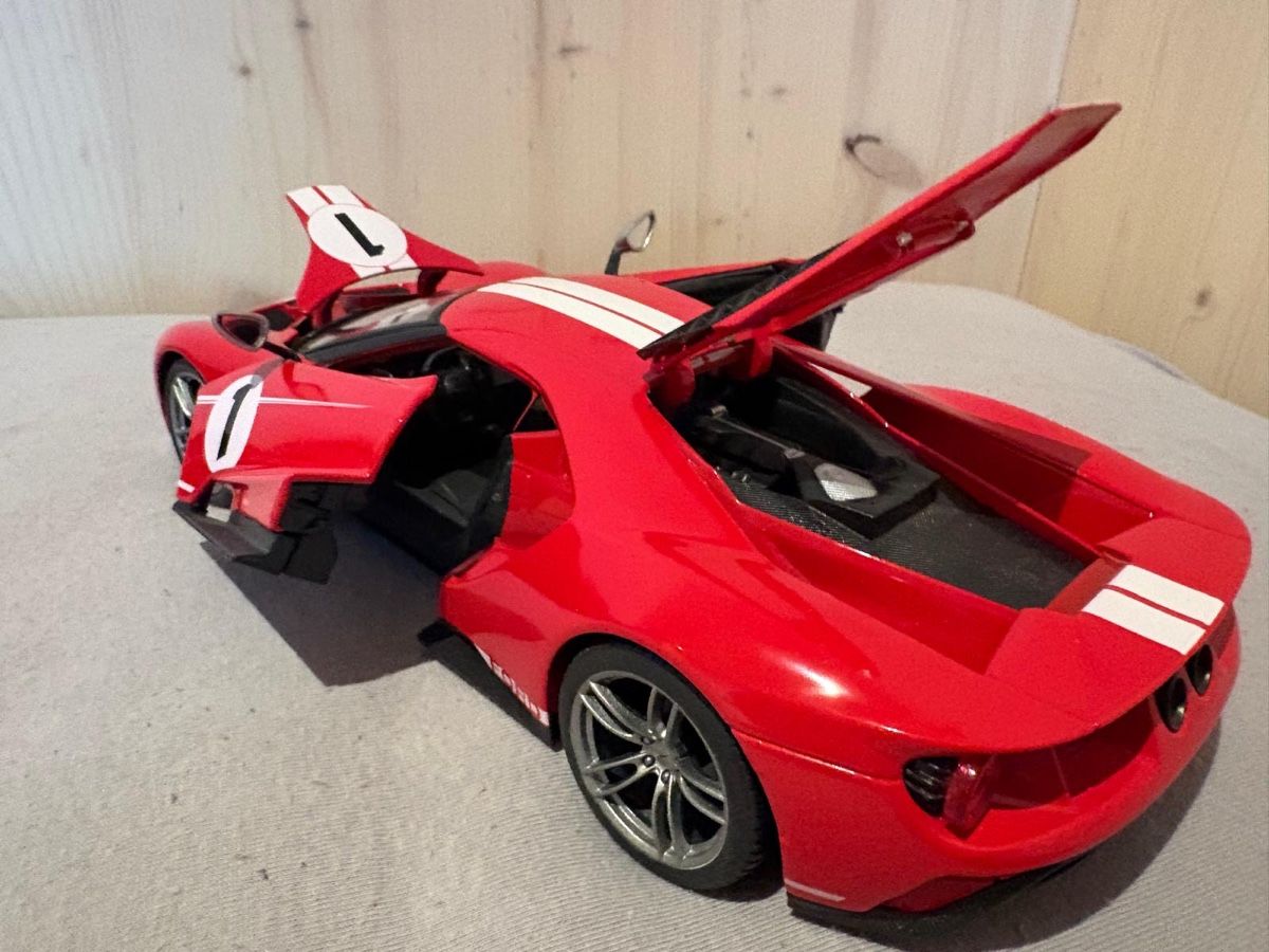 Bburago Modellautos: 1:18 Bburago Fort GT – Neu (gemäss Beschreibung) aus Pany von Mr.Cars 3
