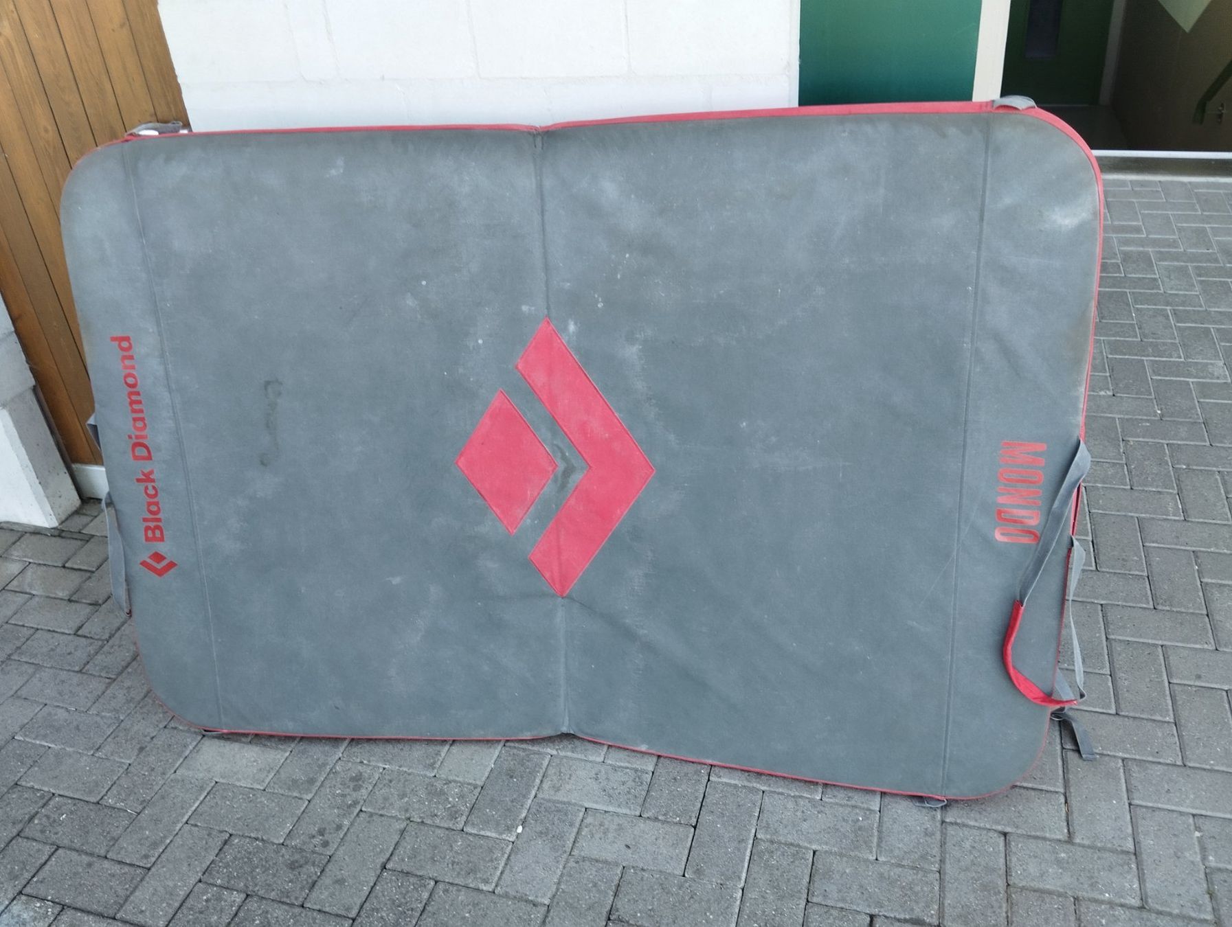 Black Diamond Tappetini fitness: Black Diamond Mondo Bouldermatte / Crashpad – Usato da Wichtrach venduto da kur_5mhz