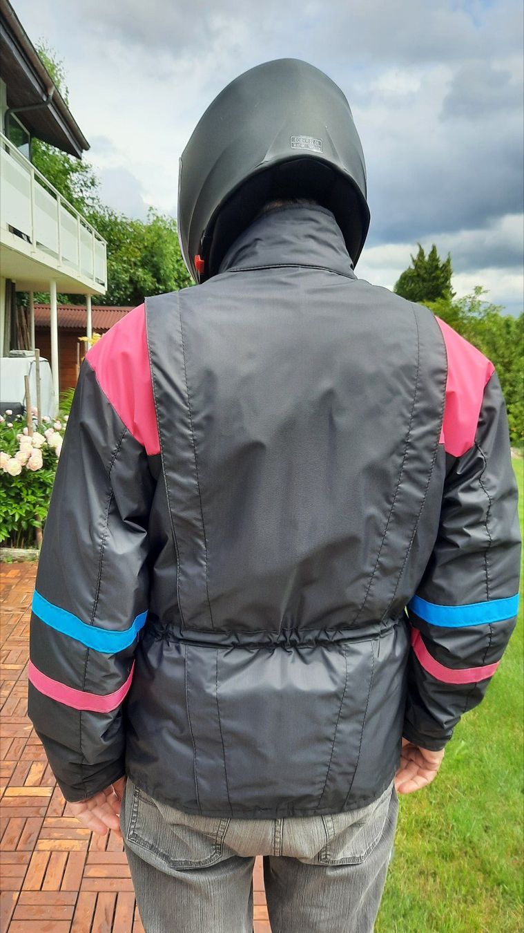 Giacche: Motorradjacke Grösse 3, schwarz-pink-blau, – Usato da Oberweningen venduto da geo_w9rg 1