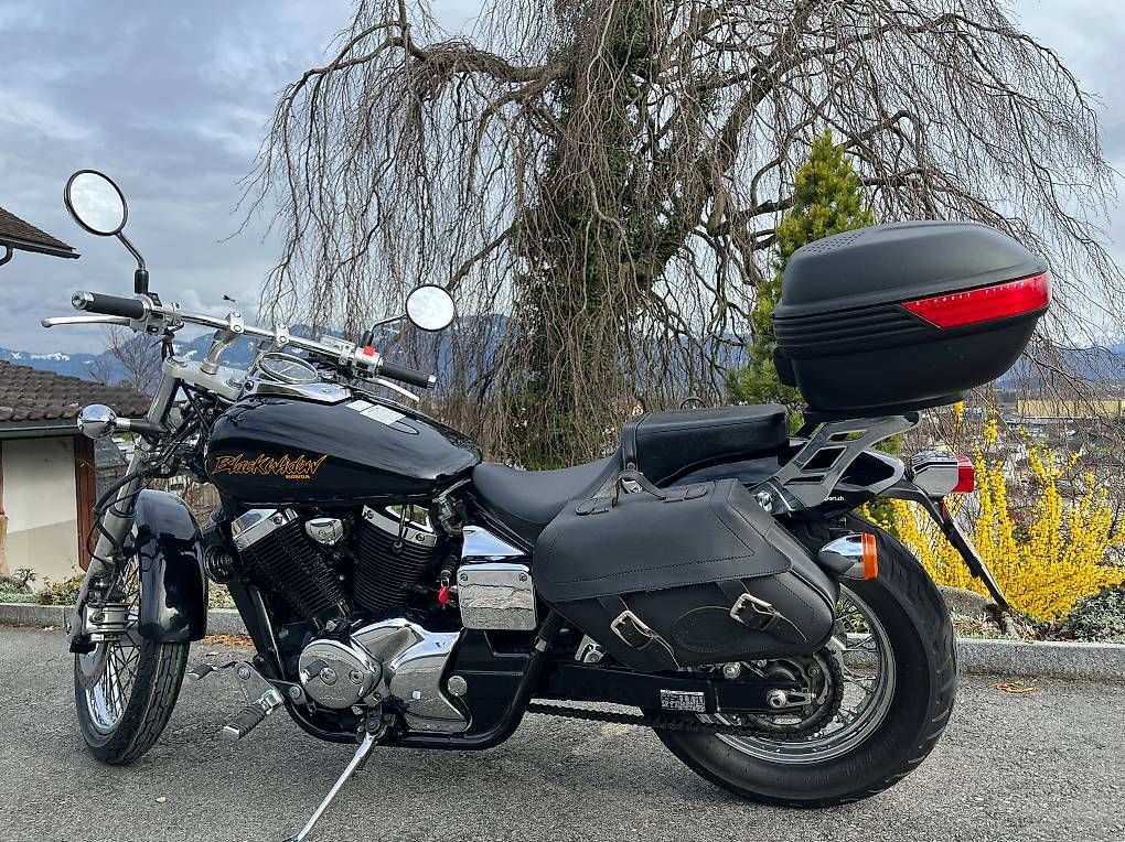 Chopper: gepflegtes Motorrad VT 750 DC Black Widow – Usato da Altstätten SG venduto da geb_5yvw