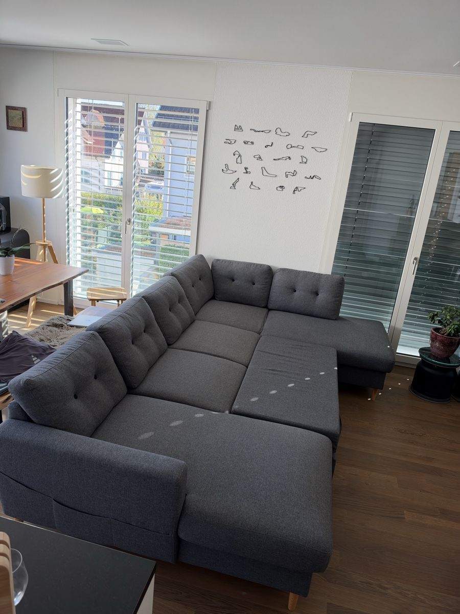 Sofas: Anthrazitfarbenes Ecksofa mit Schlaffunktion – Gebraucht aus Rüti ZH von Darline29 2