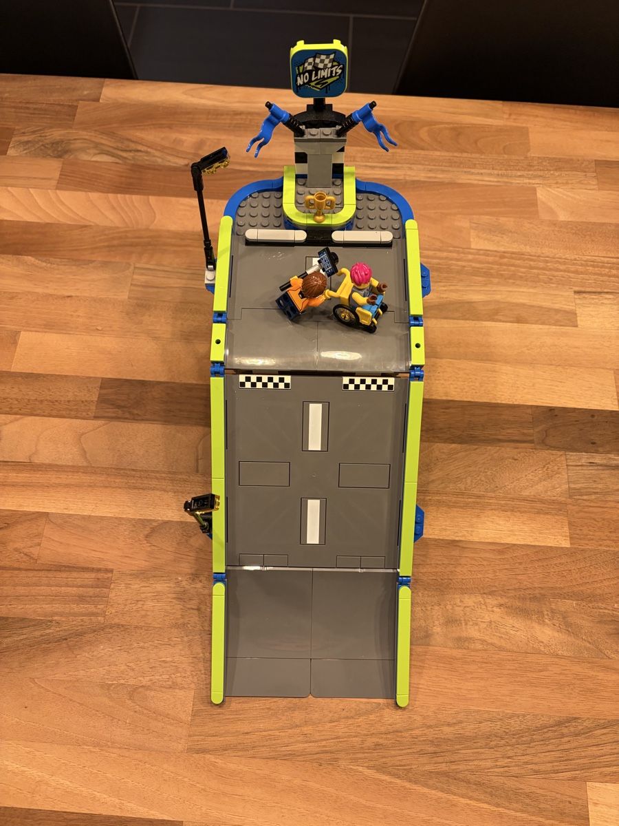 Lego Spielzeuge: Lego City Autorennbahn – Gebraucht aus Pfyn von Tomi270 1