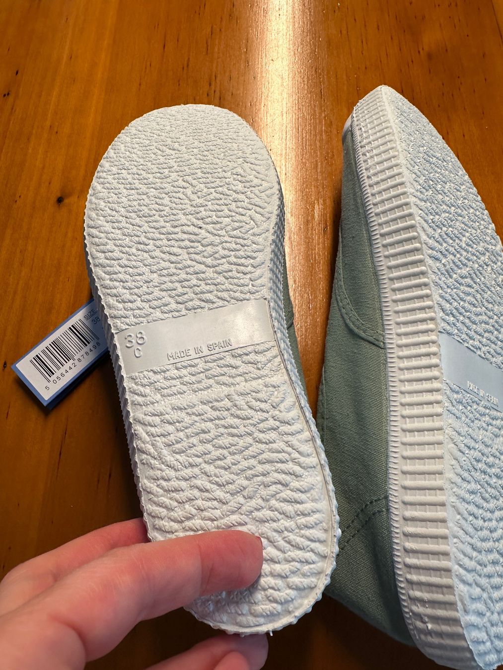 Damenschuhe: Hampton Canvas Schuhe Grösse 38 neu mit Etikett – Neu und originalverpackt aus Luzern von Tinette 1