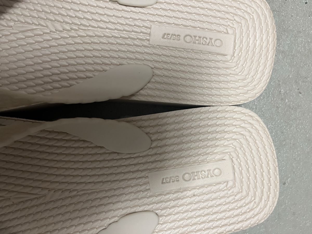 Flipper: Oysho Flipflops Gr. 36/37 – Usato da Birmensdorf ZH venduto da Liruli 1