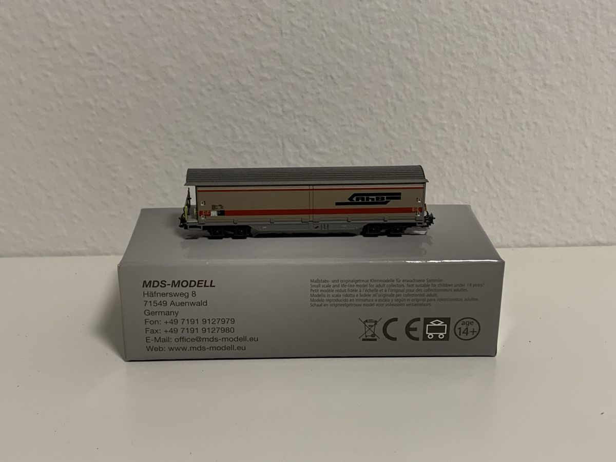 Modellini di ferrovie: N RhB Schiebewandwagen "RhB"  – Nuovo (secondo la descrizione) da Neuenegg venduto da Mazdanier