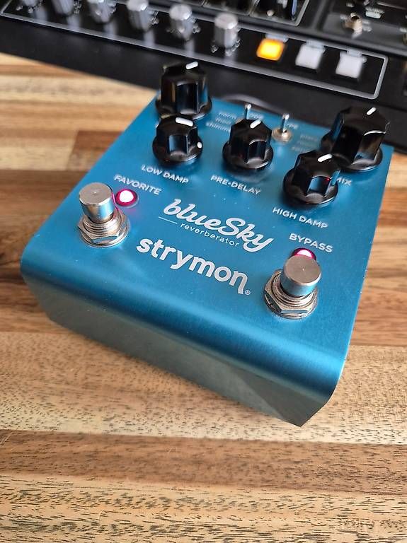 Strymon Strumenti musicali: strymon blueSky reverberator v1 – Usato da Adligenswil venduto da c7inch 1