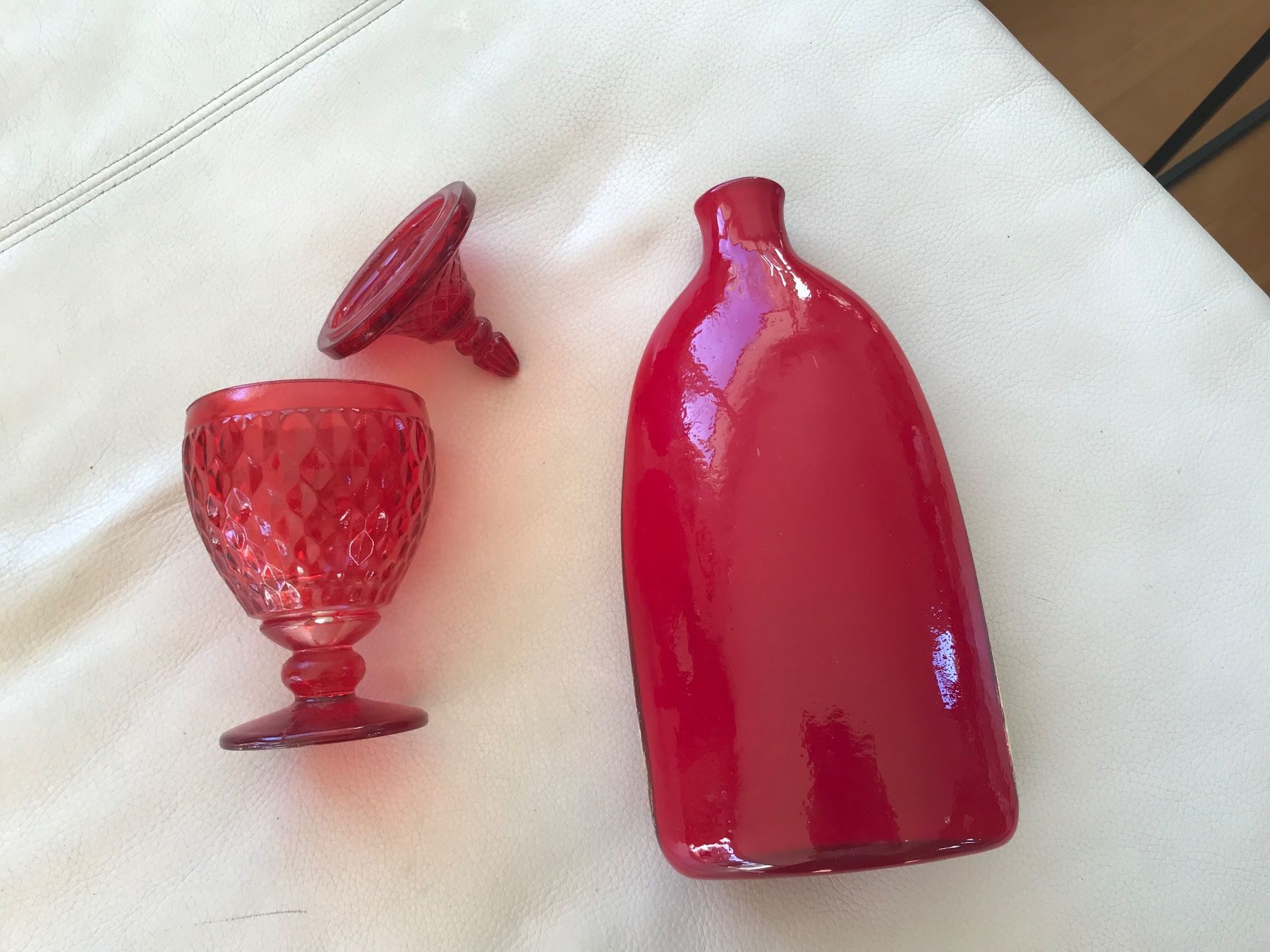Vasi & Recipienti: Rote Deko-Vase & Bonboniere aus Glas – Usato da Hittnau venduto da Noppi 2