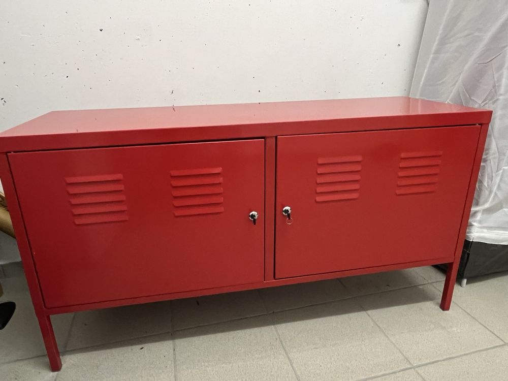 IKEA PS Schrank rot Kaufen auf Ricardo