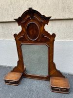 Vecchia specchiera in legno con cassetti