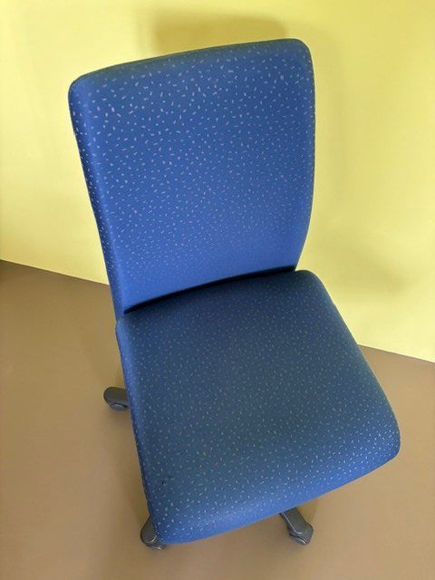 Sitag Sedie: Gepflegter Bürostuhl, mit gratis Bodenschutzmatte – Usato da Oberentfelden venduto da honduras4 2