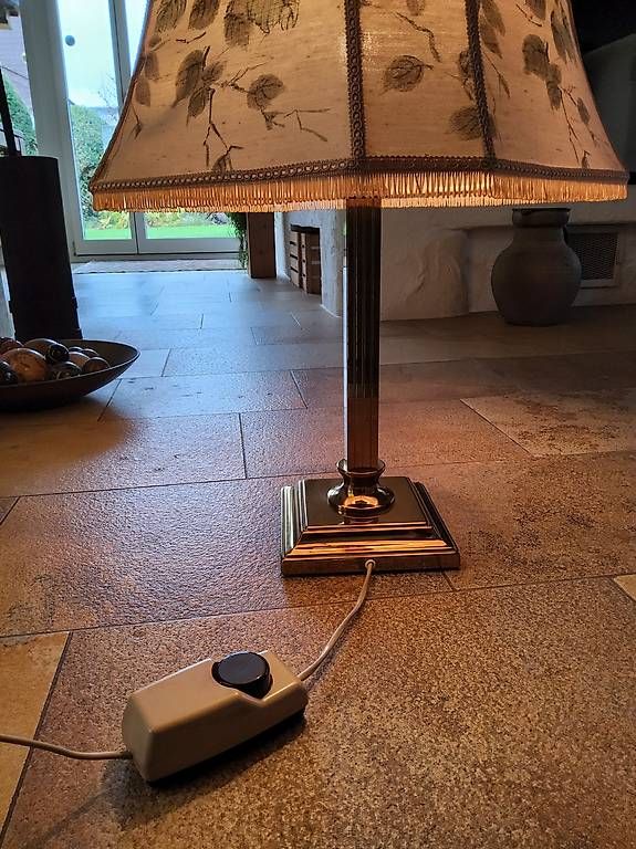 Lampes: Tischlampe Ständerlampe – D'occasion à Würenlos par Uruli