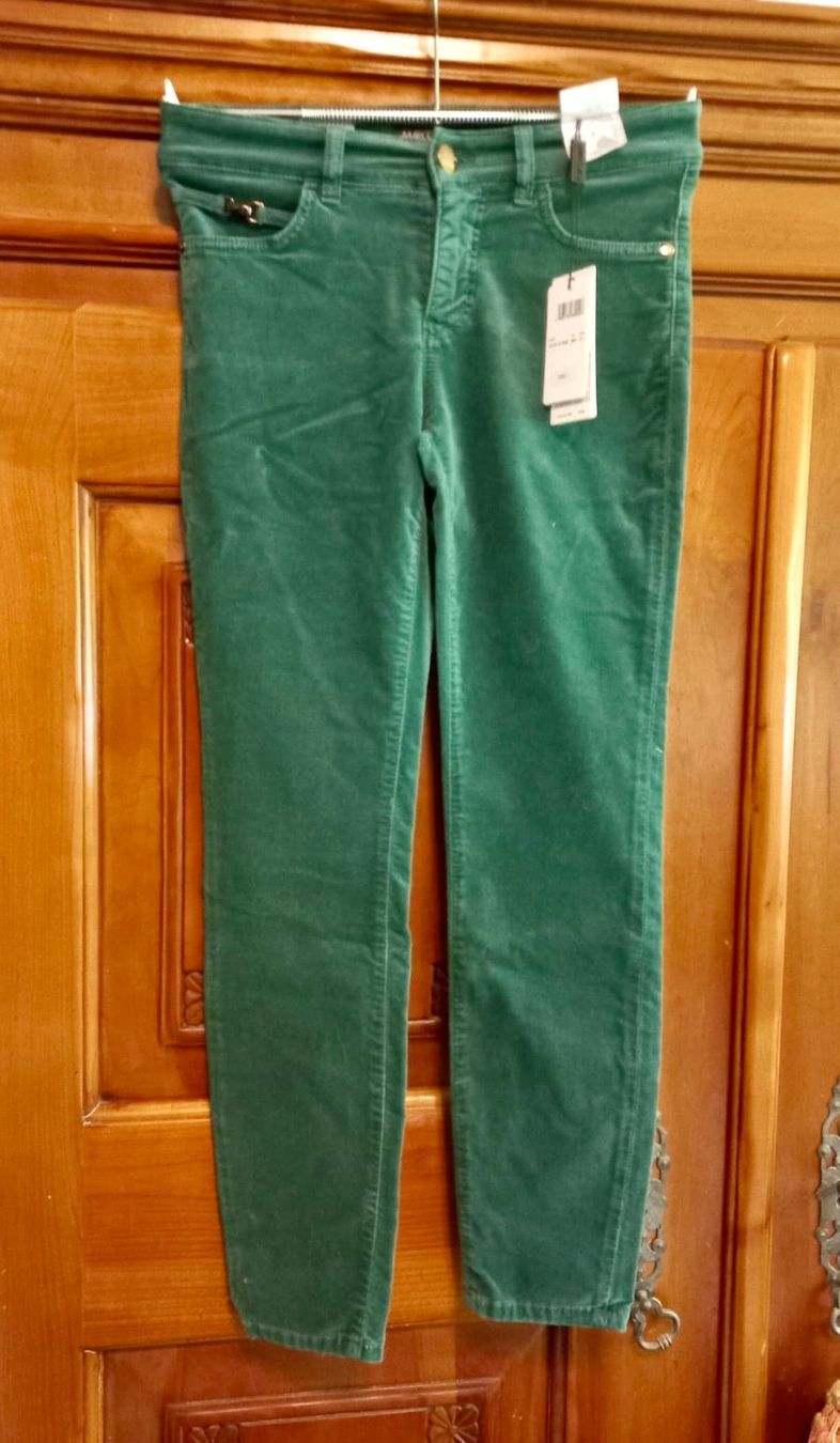 Marc Cain Jeans: MARC CAIN - Samt-Jeans / N1 – Nuovo e nell'imballaggio originale da Spreitenbach venduto da Jessy8