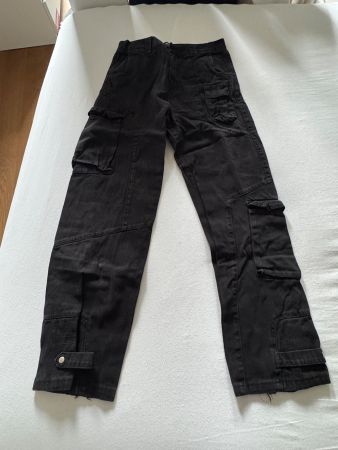 Schwarze Cargo Hose, Grösse M, Top Zustand für den Herbst