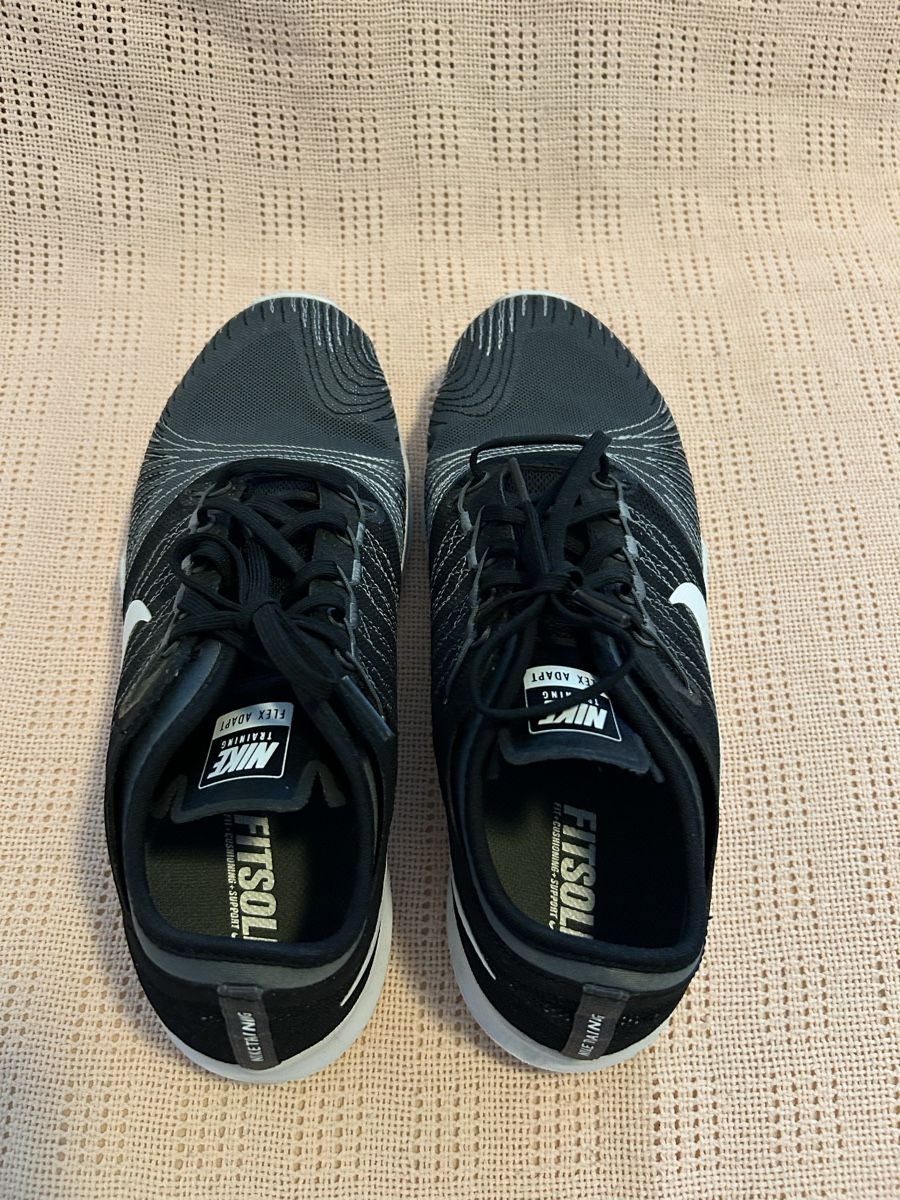 Nike Scarpe da donna: Nike Trainingsschuhe Gr. 40, Top – Nuovo (secondo la descrizione) da Zürich venduto da robbii13 6