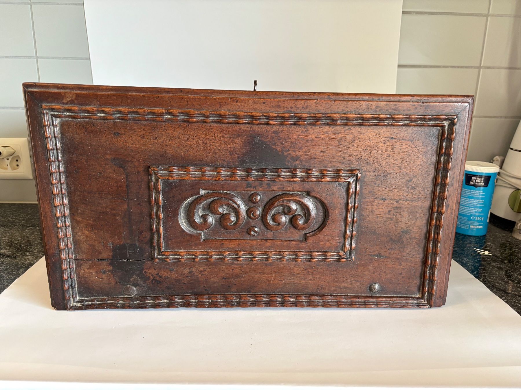 Cassettiere: Antike Miniaturkommode Barock Nussbaum – Usato da rotkreuz venduto da baudisch 4