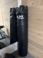 Boxsack Hammer schwarz mit Aufhängung gebrauchter Zustand