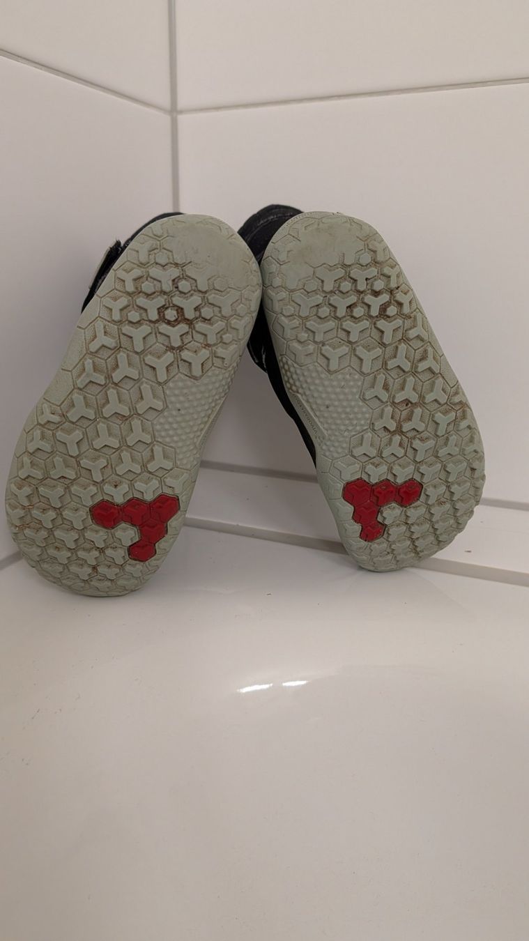 Vivobarefoot Scarpe per ragazzi: Vivobarefoot Winterstiefel 27 – Usato da Adliswil venduto da edi_5m7l 5