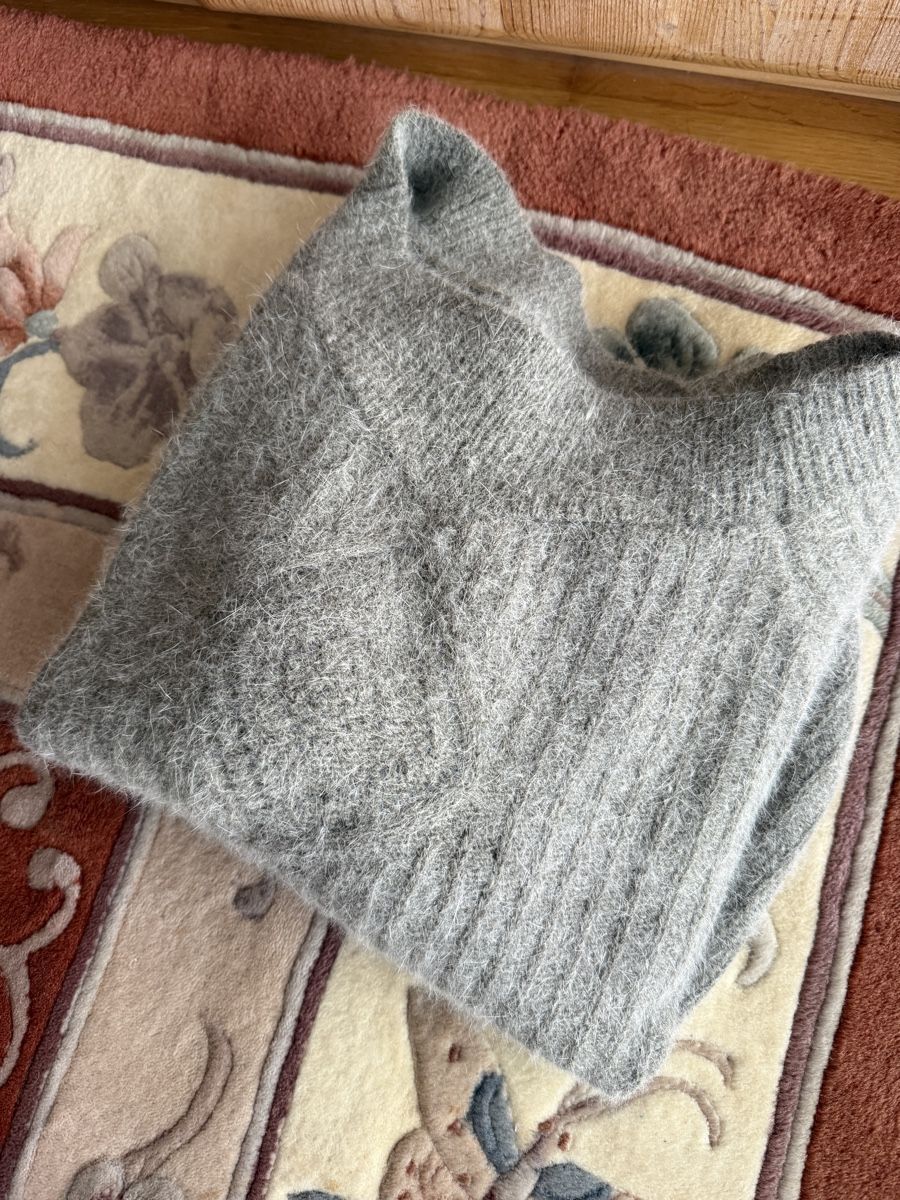 Maglioni & Felpe: Cosy Grey Wool Jumper size S – Usato da Bern venduto da Wil.Wayne 2