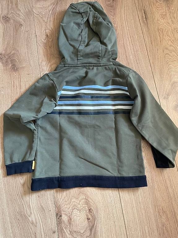Pulls et sweat-shirts: Steiff Pullover Gr. 122 – D'occasion à Pfäffikon Sz par alar 1